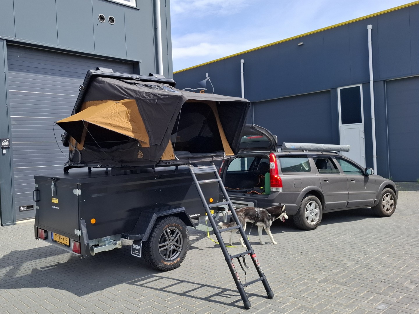 daktent-aanhanger.jpg FjällVila UppVärme hybrid taktält - Middle Buff